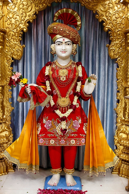 SMVS Swaminarayan Mandir - Daily Darshan - Vasna - March 20, 2019