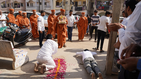 Vijapur, Mehsana, India | HDH Swamishri Vicharan | 28 Nov, 2024