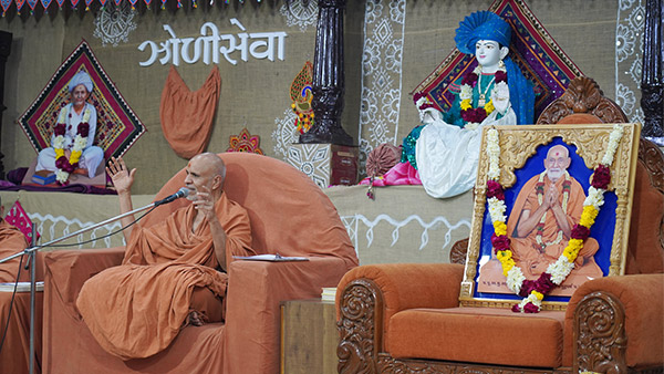 Vasna, Ahmedabad, India | HDH Swamishri Vicharan | 11 Jan, 2025